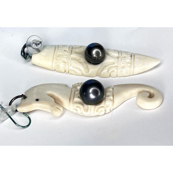 VTG Carved Seahorse & Surfboard SEA EARRINGS 3.75" Dangle Drop Gray Pearl Beads - Picture 4 of 5